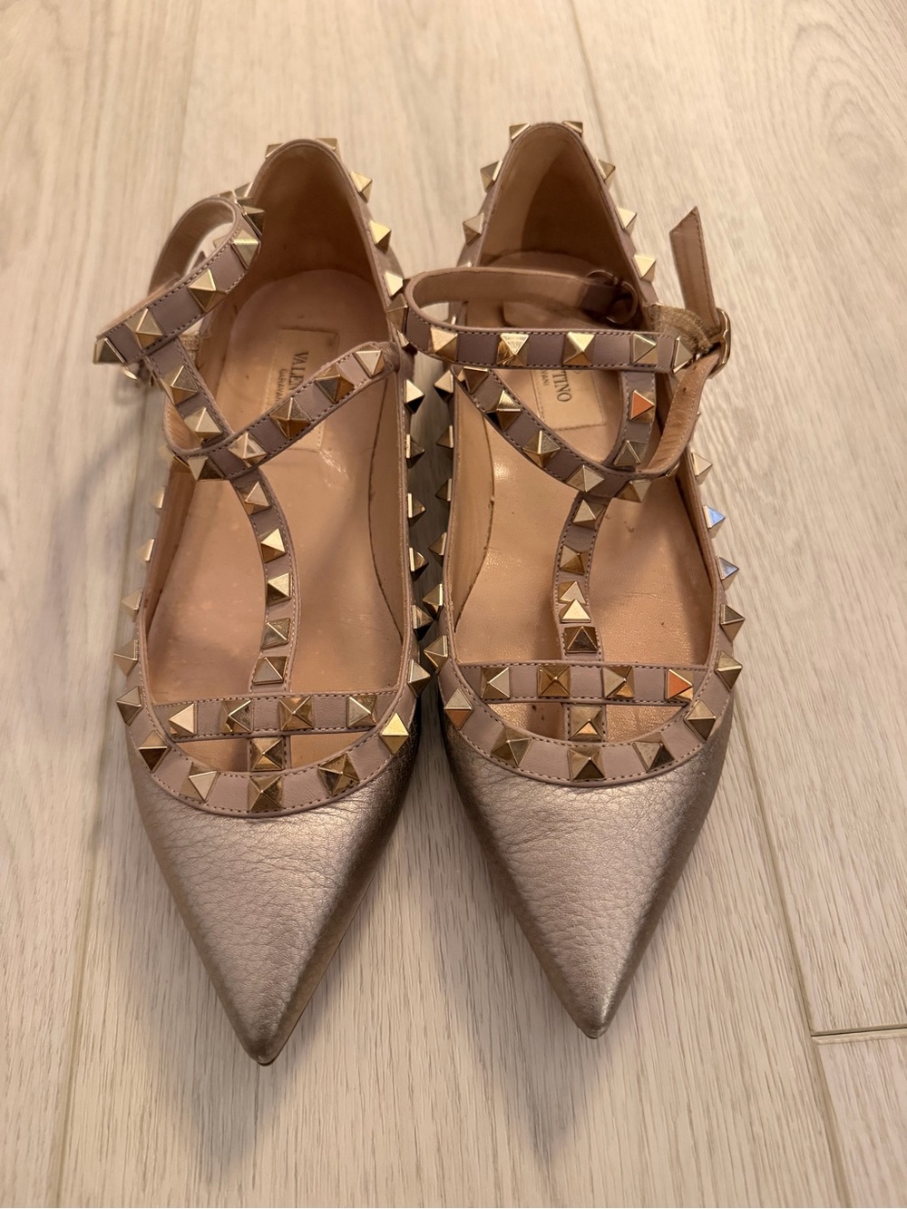 Valentino Garavani Authentic Rockstud Metallic Flats Size 36